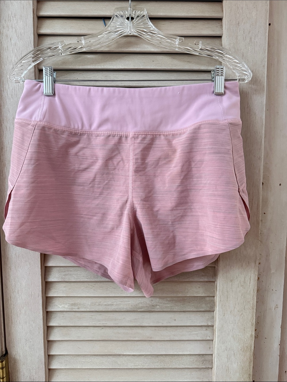 Athleta Pink Run With It Textured 3.5” Short Small- Lined w/zip back pocket